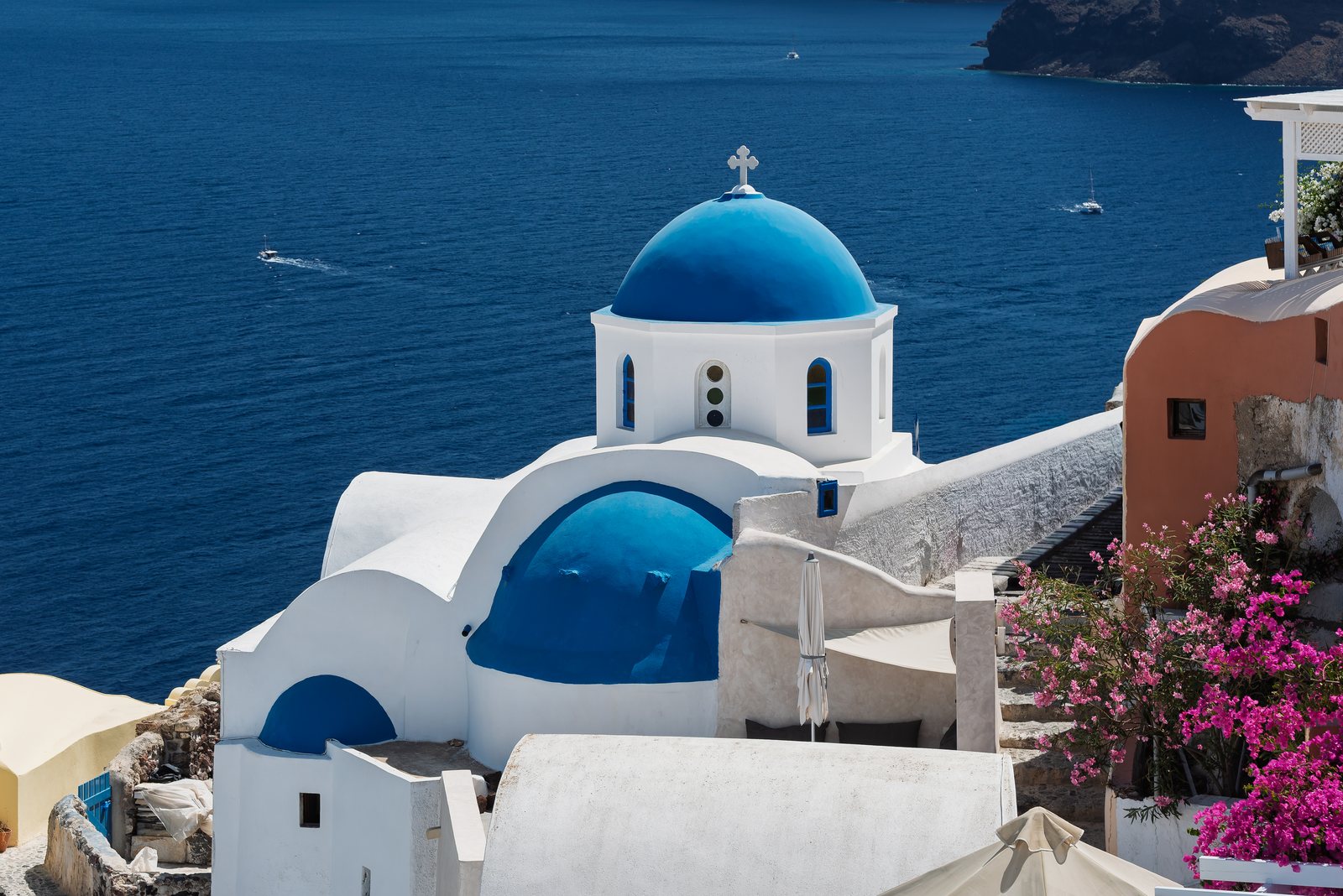 Best Greece tours for groups: Santorini trips